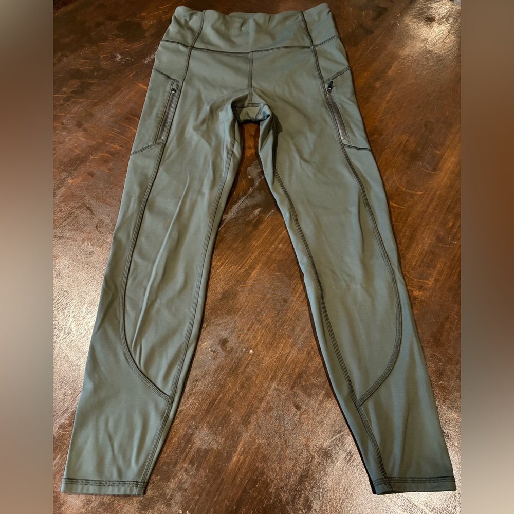 Athleta Rainier Tight leggings in dark green